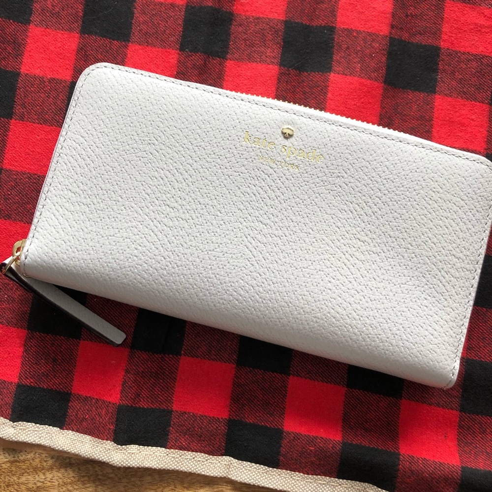 Kate Spade Wallet ♠️
